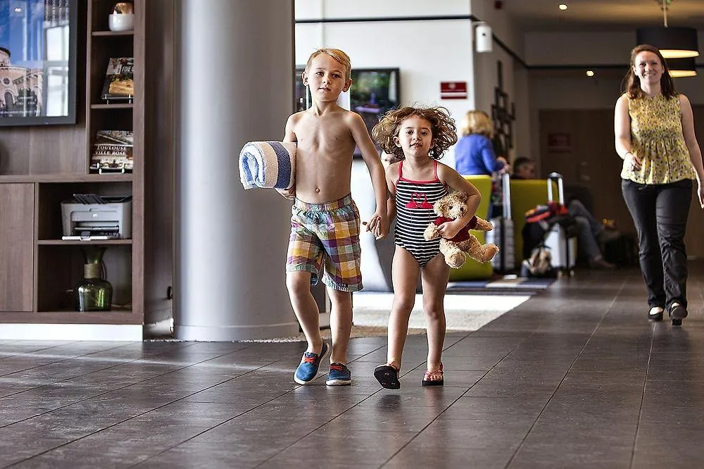 Courtyard By Marriott Toulouse Airport Hotel France