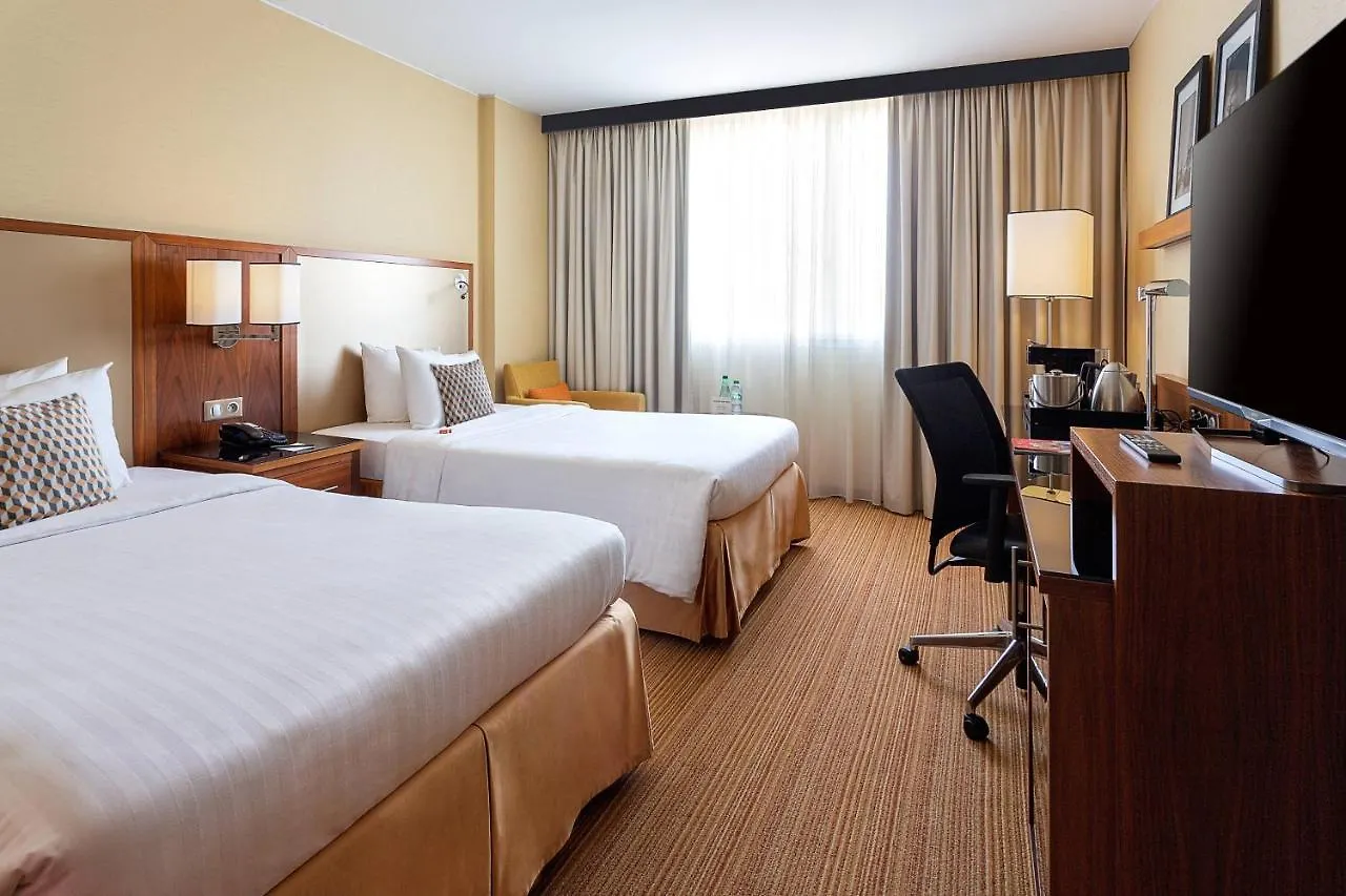 Courtyard By Marriott Toulouse Airport Hotel