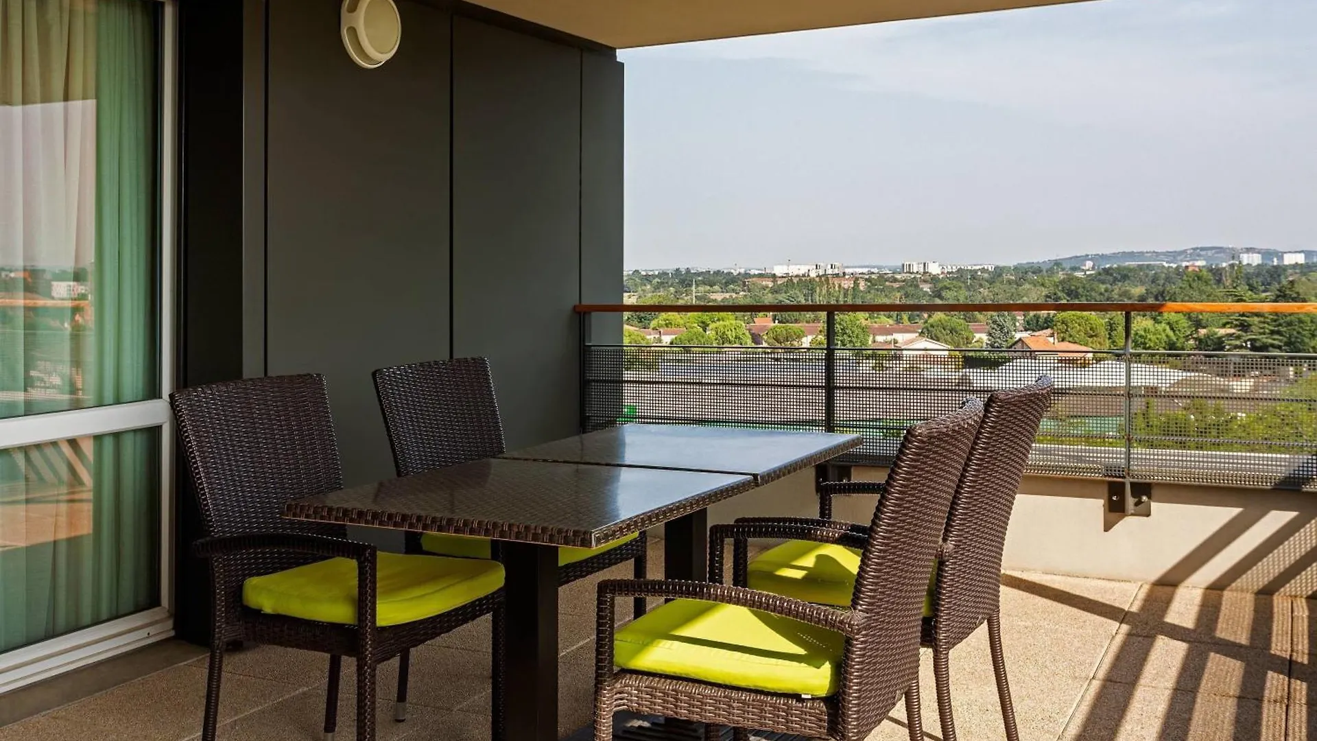 Courtyard By Marriott Toulouse Airport Hotel