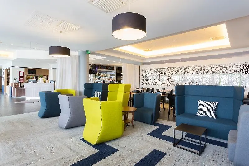 Courtyard By Marriott Toulouse Airport Hotel