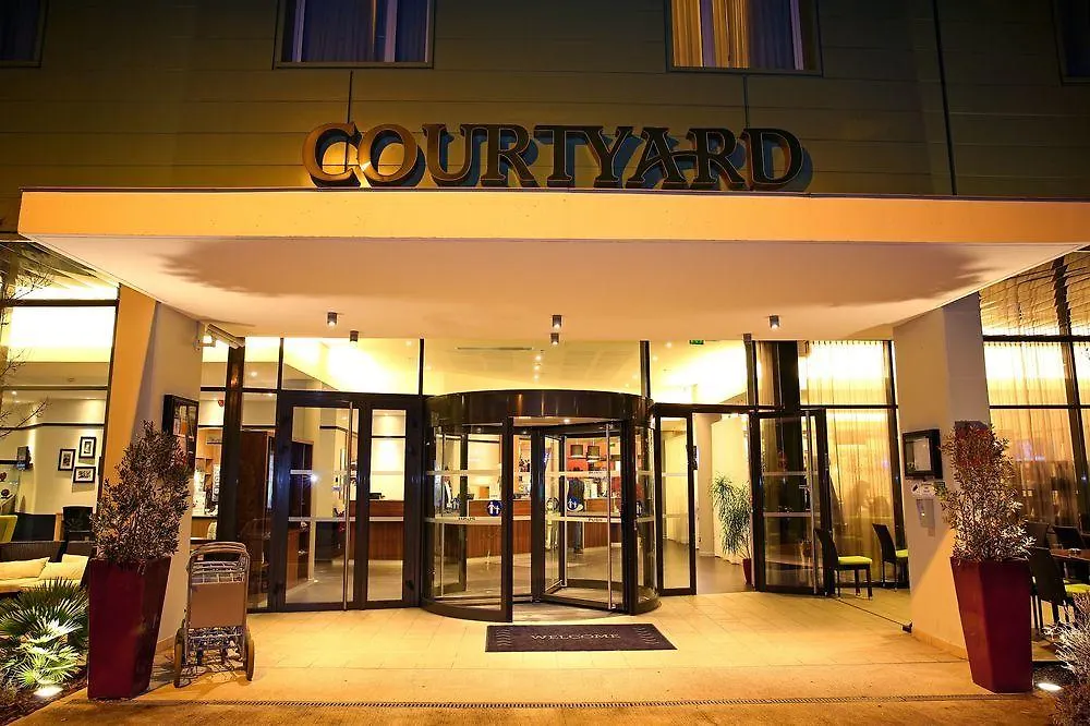 Courtyard By Marriott Toulouse Airport Hotel