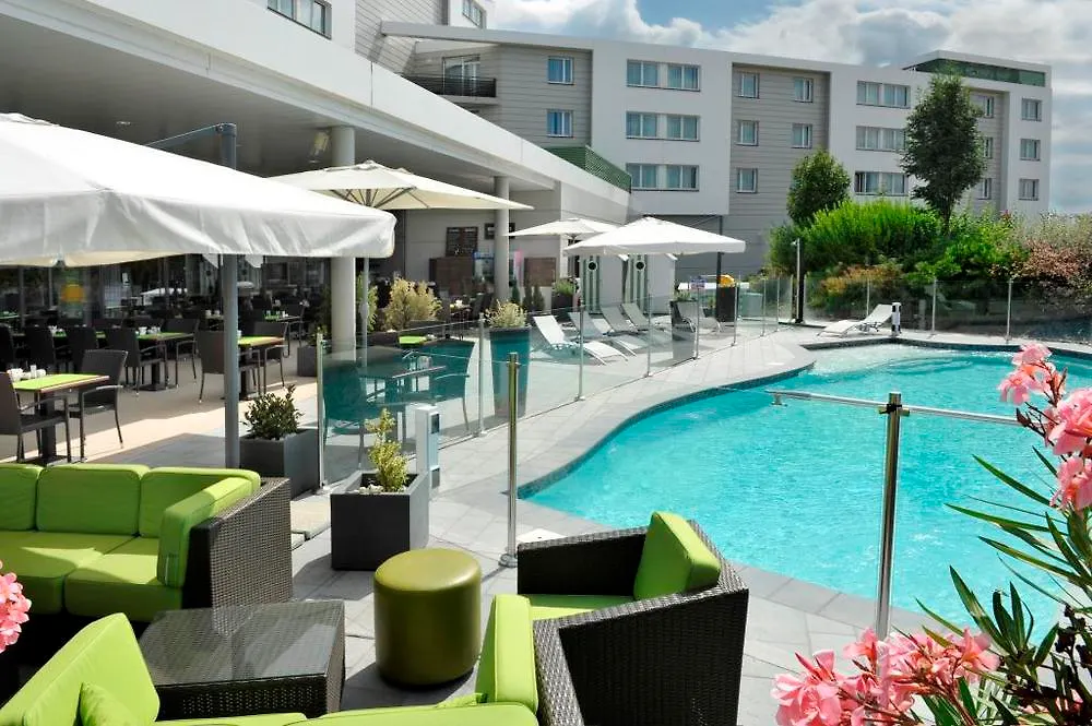 Courtyard By Marriott Toulouse Airport Hotel