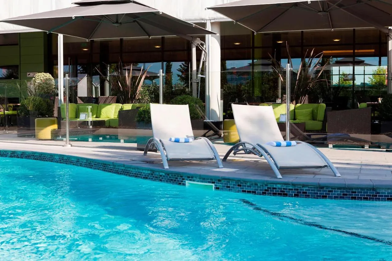 Courtyard By Marriott Toulouse Airport Hotel