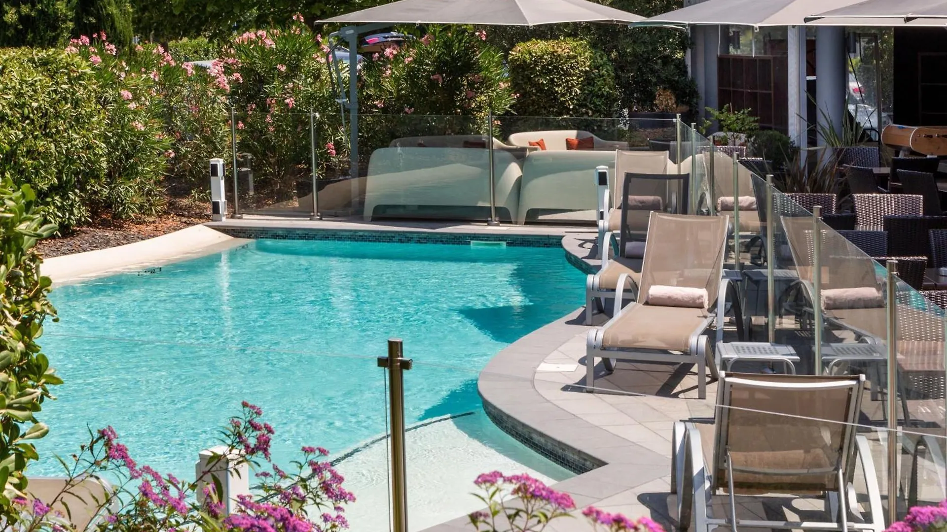 Courtyard By Marriott Toulouse Airport Hotel