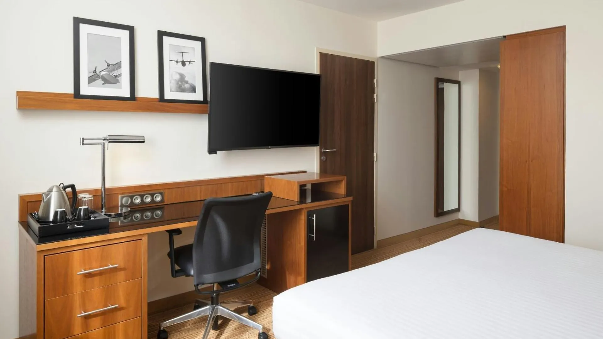 Courtyard By Marriott Toulouse Airport Ξενοδοχείο