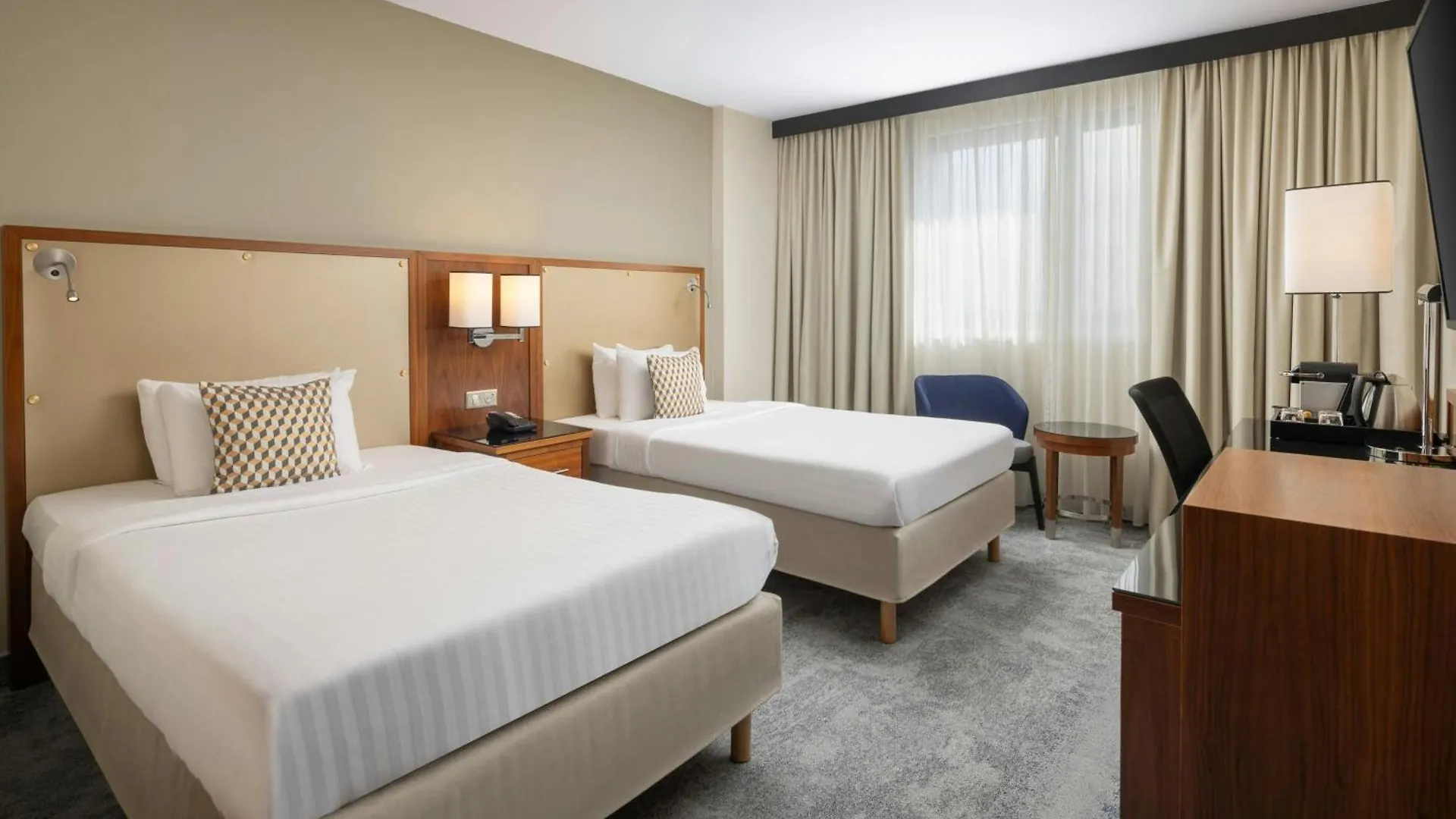Courtyard By Marriott Toulouse Airport Ξενοδοχείο Γαλλία