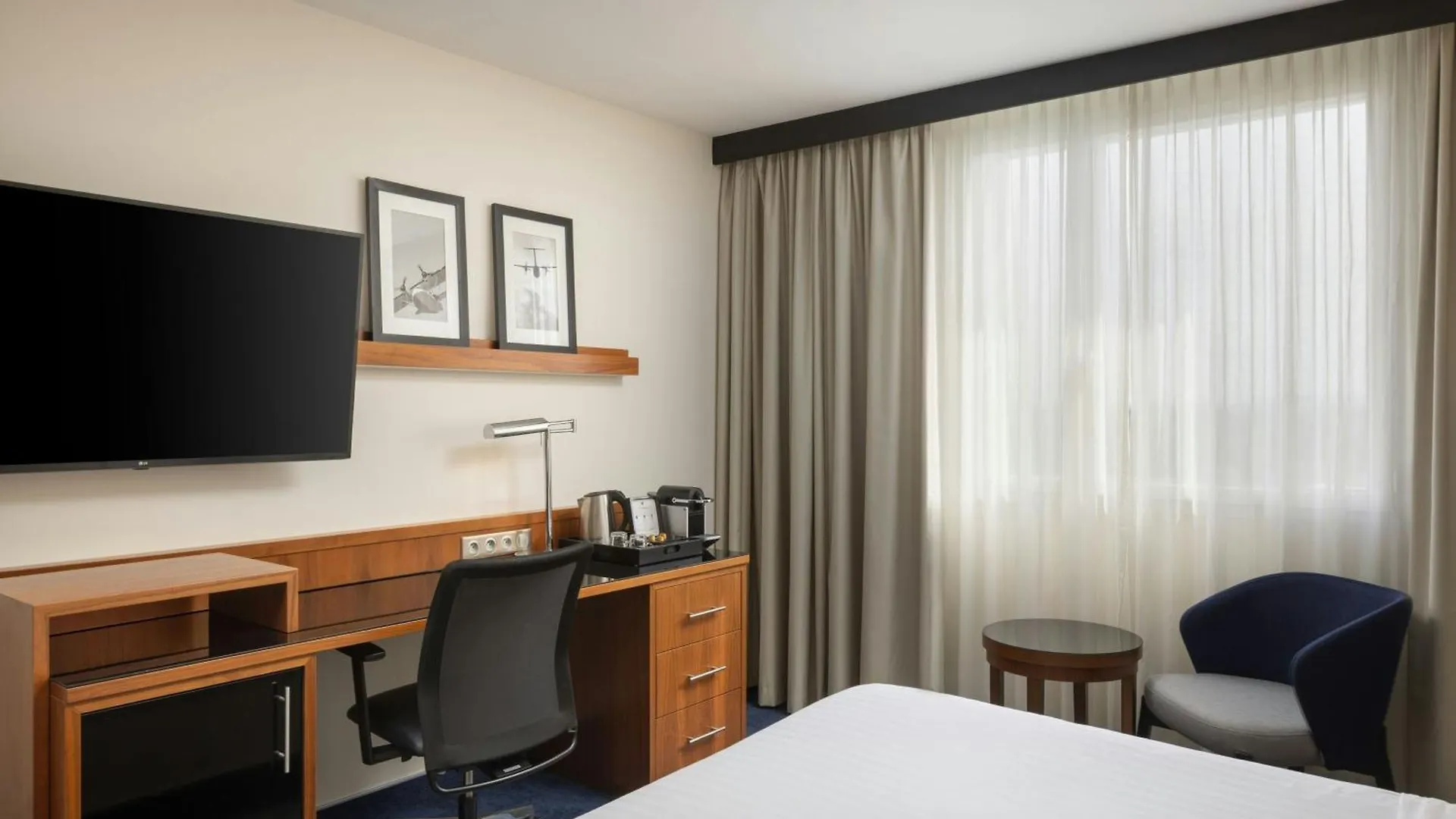 Courtyard By Marriott Toulouse Airport Hotel France