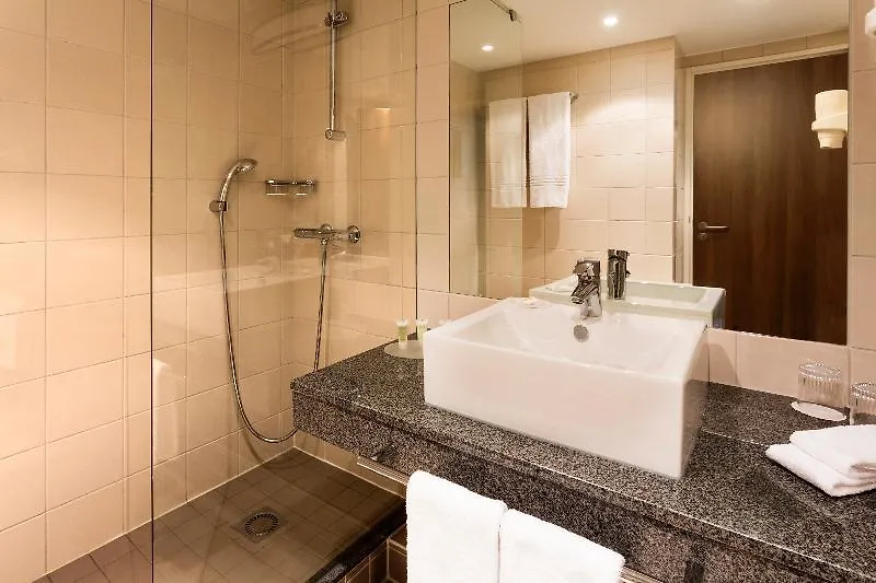 Courtyard By Marriott Toulouse Airport Hotel