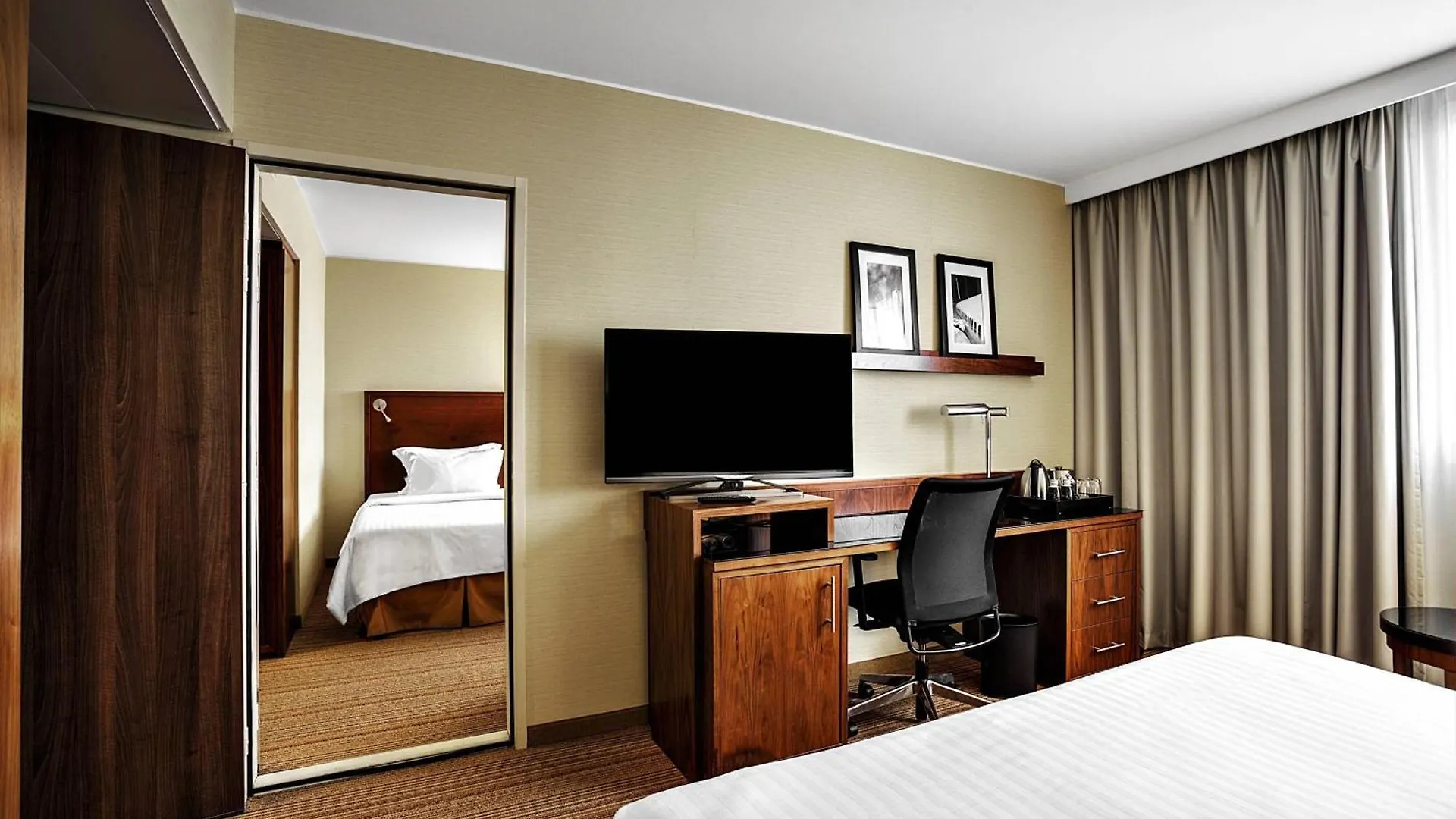 Hotel Courtyard By Marriott Toulouse Airport Frankreich