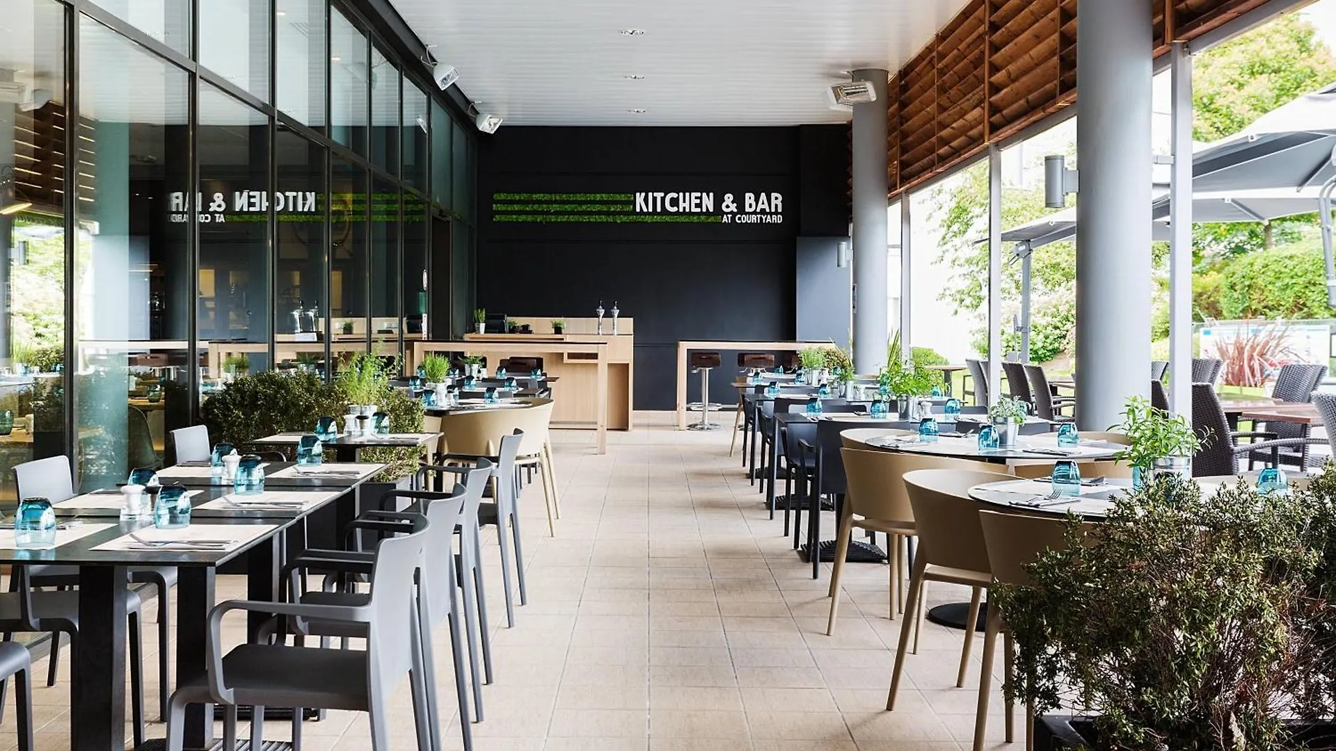 Hotel Courtyard By Marriott Toulouse Airport 4*,  Frankreich
